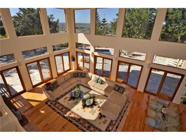 6199 Indian View Dr, Fallbrook, CA 92028 photo 2