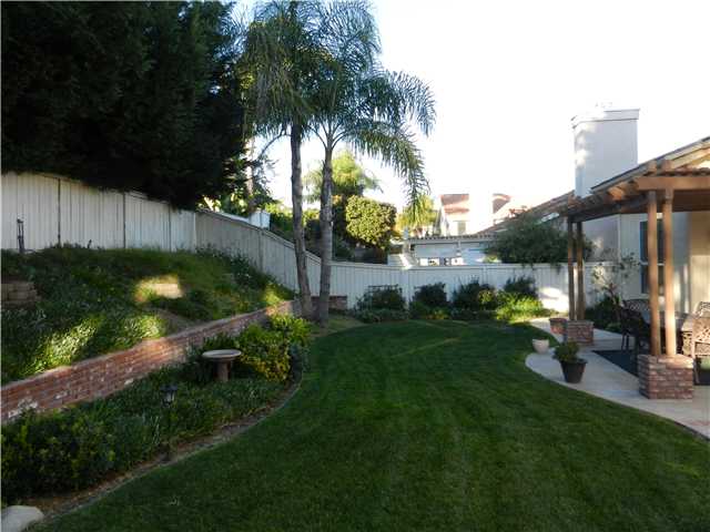4885 Glenhollow Cir, Oceanside, CA 92057 photo 3
