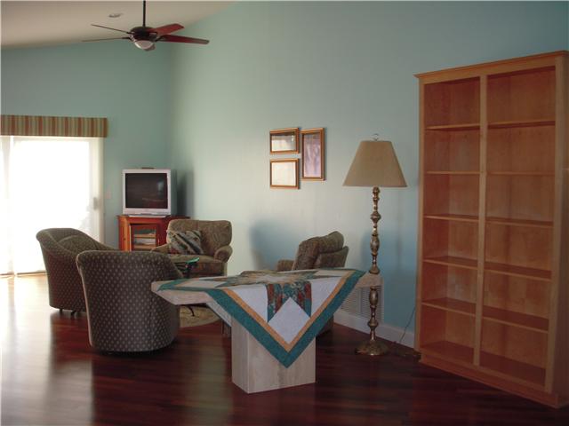 145 Ryan Way, Oceanside, CA 92054 photo 4