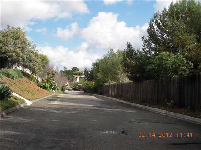 145 Ryan Way, Oceanside, CA 92054 photo 2