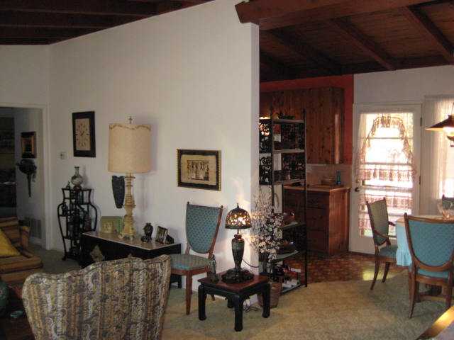 285 Hannalei Dr, Vista, CA 92083 photo 3