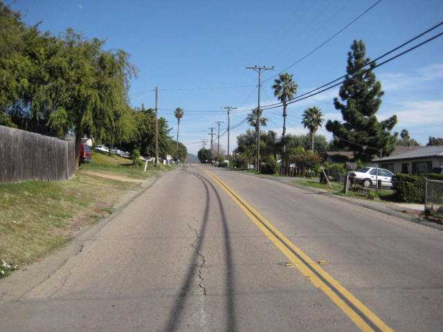 285 Hannalei Dr, Vista, CA 92083 photo 17
