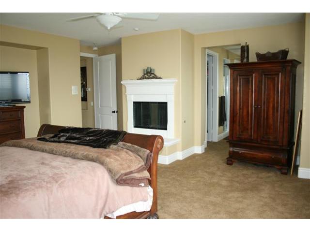7595 Circulo Sequoia, Carlsbad, CA 92009 photo 16
