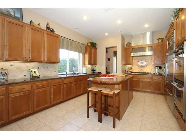 1097 Inverlochy Dr, Fallbrook, CA 92028 photo 9