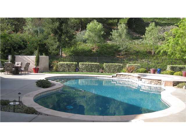 1097 Inverlochy Dr, Fallbrook, CA 92028 photo 16