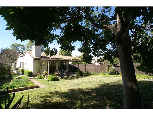 1803 Woodbrook Ln, Fallbrook, CA 92028 photo 2