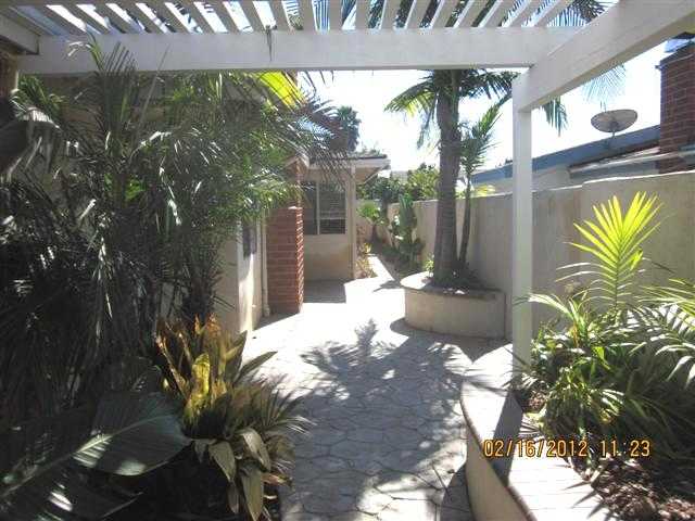1615 Mountain View Ave, Oceanside, CA 92054 photo 2