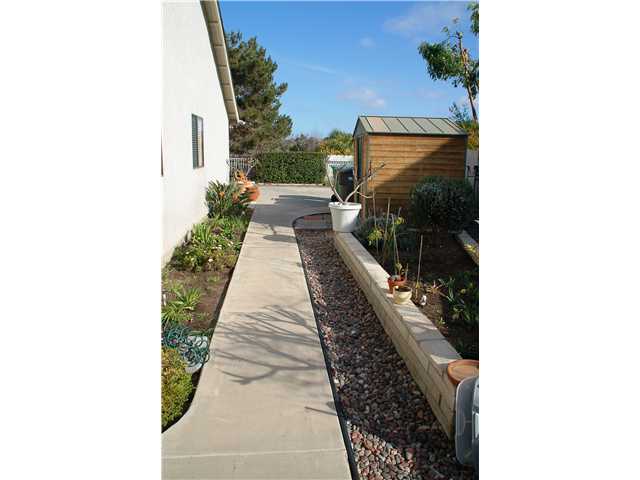 2877 Lehigh Ct, Oceanside, CA 92056 photo 16