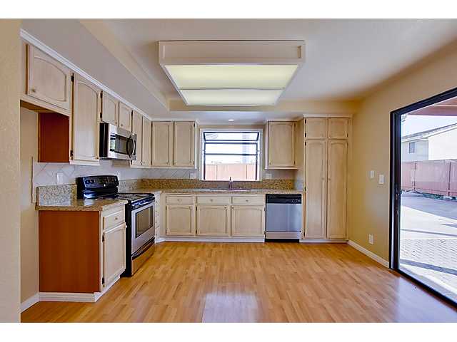 521 Pine Tree Pl, Escondido, CA 92025 photo 7