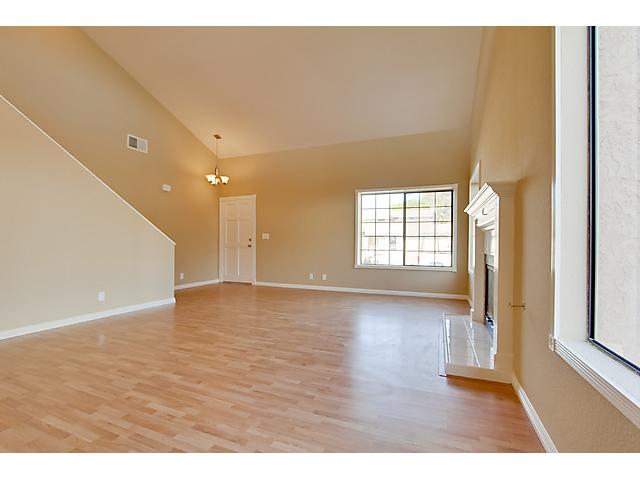 521 Pine Tree Pl, Escondido, CA 92025 photo 4