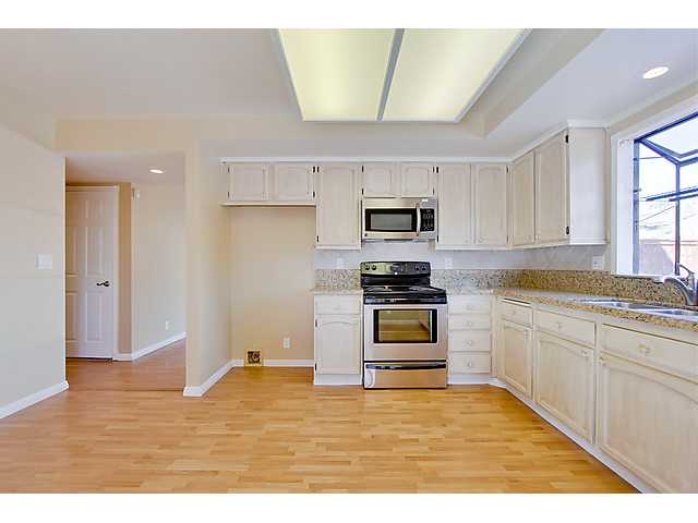 521 Pine Tree Pl, Escondido, CA 92025 photo 9