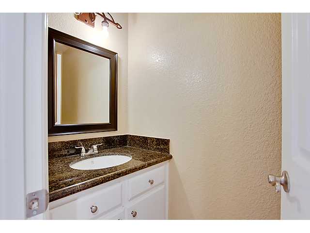 521 Pine Tree Pl, Escondido, CA 92025 photo 10