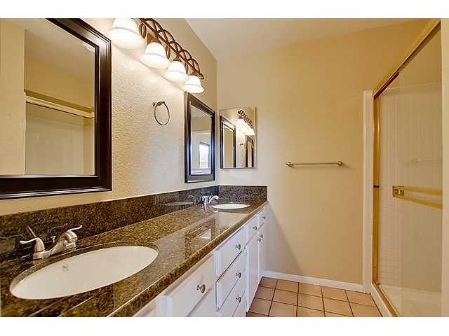 521 Pine Tree Pl, Escondido, CA 92025 photo 13