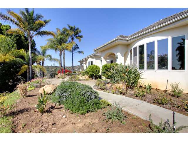 2478 Via Oeste Dr, Fallbrook, CA 92028 photo 4
