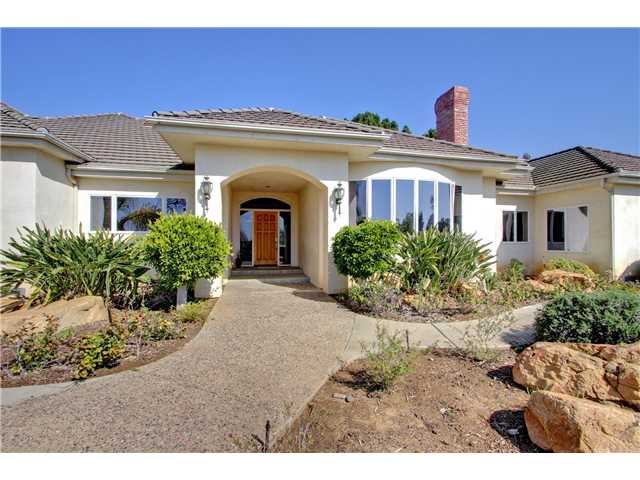2478 Via Oeste Dr, Fallbrook, CA 92028 photo 2