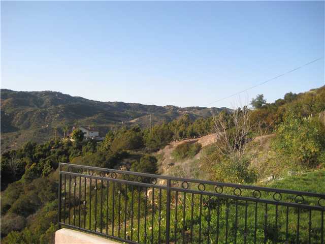 556 Hilbert Dr, Fallbrook, CA 92028 photo 11