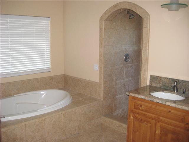 556 Hilbert Dr, Fallbrook, CA 92028 photo 9