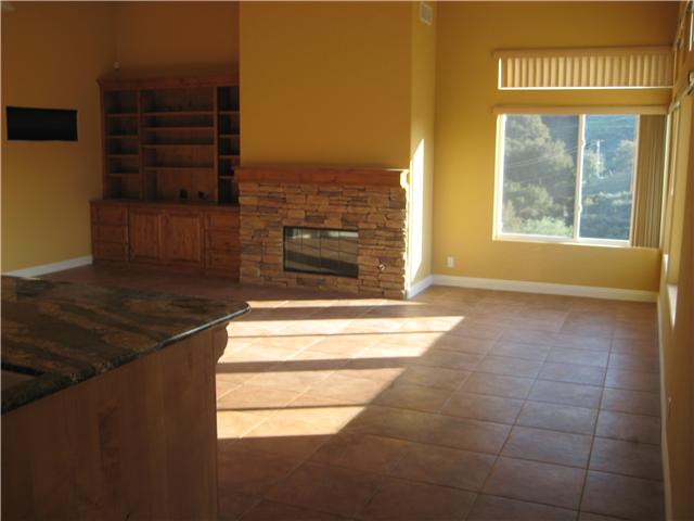 556 Hilbert Dr, Fallbrook, CA 92028 photo 5