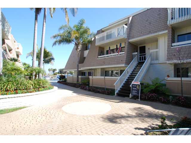 94 Montego Ct, Coronado, CA 92118 photo 2