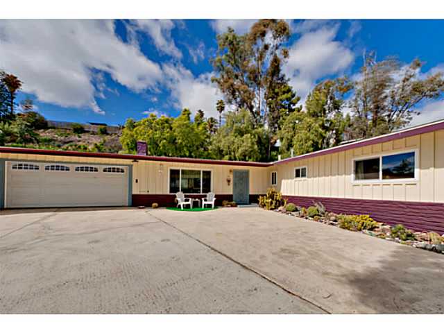 10306 Challenge Blvd, La Mesa, CA 91941 photo 3