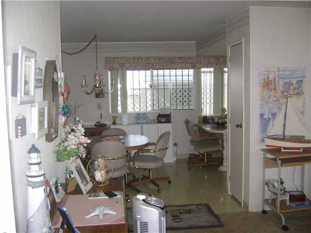 197 Flicker Ln, Oceanside, CA 92057 photo 3