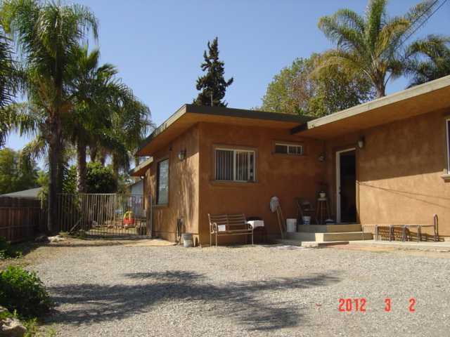 215 S Wisconsin St, Fallbrook, CA 92028 photo 3