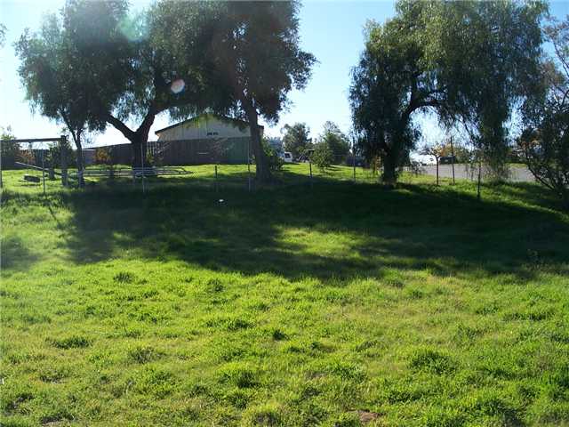 1067 3rd St, Ramona, CA 92065 photo 4