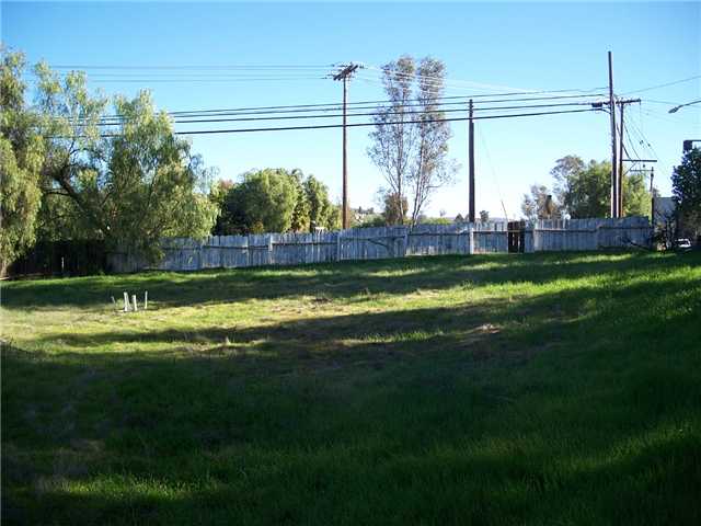 1067 3rd St, Ramona, CA 92065 photo 5