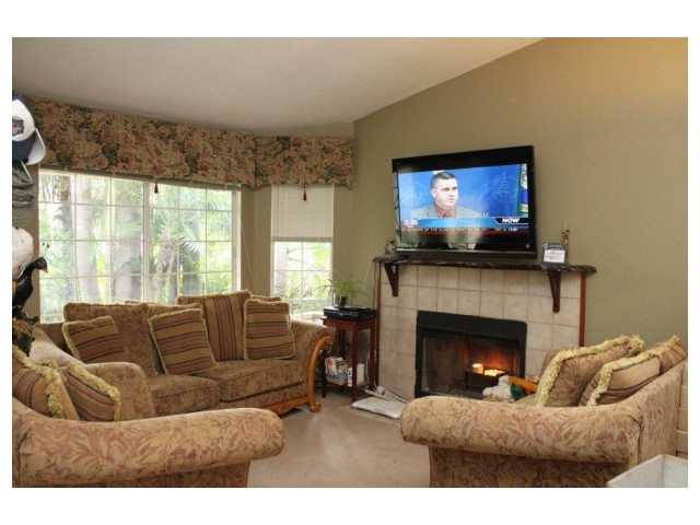 715 Rivertree Dr, Oceanside, CA 92058 photo 9