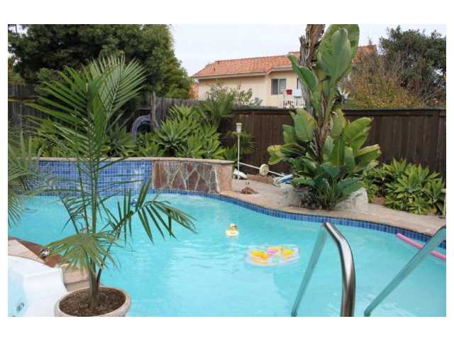 715 Rivertree Dr, Oceanside, CA 92058 photo 4