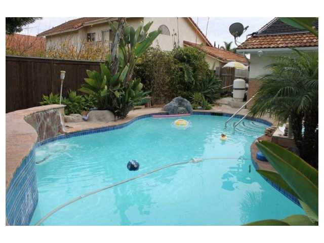 715 Rivertree Dr, Oceanside, CA 92058 photo 1