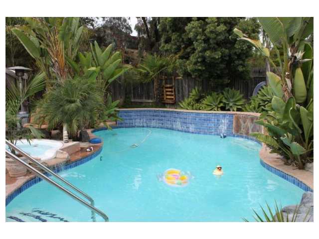 715 Rivertree Dr, Oceanside, CA 92058 photo 3