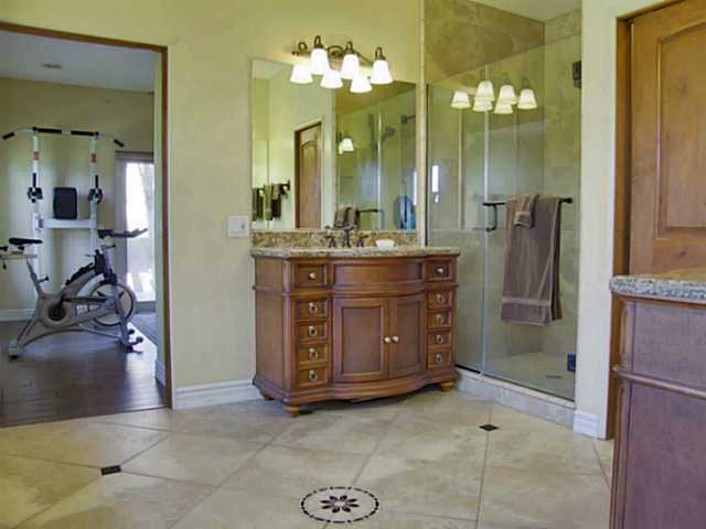 2453 Vern Dr, Fallbrook, CA 92028 photo 8