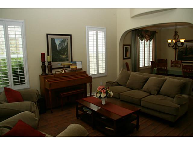 31255 Hickory Pl, Temecula, CA 92592 photo 2