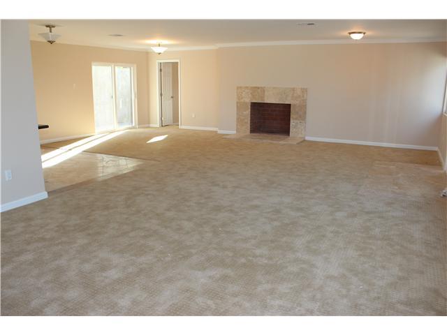 28707 Rolling Rock Rd, Escondido, CA 92026 photo 6