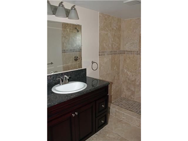 28707 Rolling Rock Rd, Escondido, CA 92026 photo 10