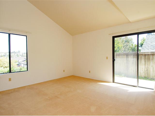 1960 E Pointe Ave, Carlsbad, CA 92008 photo 4