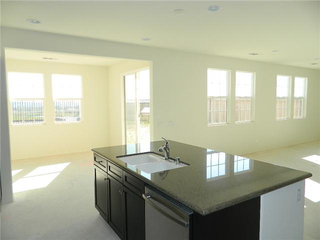 1169 Breakaway Dr, Oceanside, CA 92057 photo 4