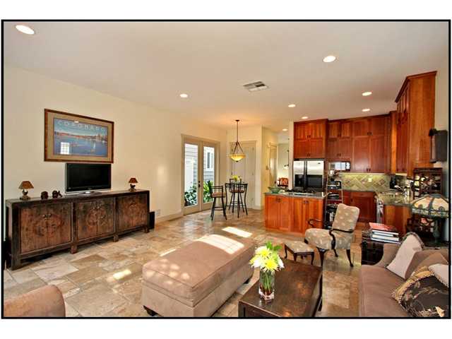226 H Ave, Coronado, CA 92118 photo 2