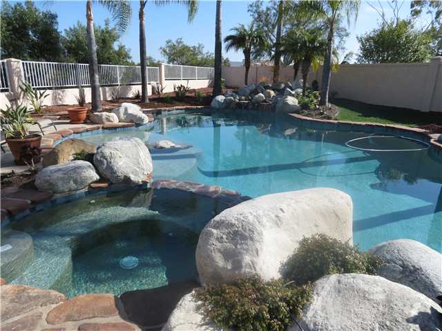 230 Borrego Ct, Oceanside, CA 92057 photo 2
