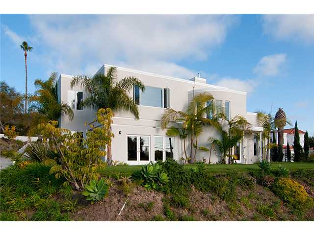 1585 Burgundy Rd, Encinitas, CA 92024 photo 2