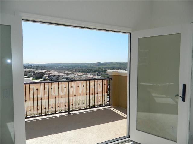 1157 Breakaway Dr, Oceanside, CA 92057 photo 11
