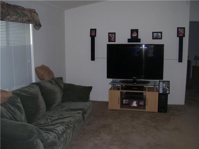 6 Roadliner Ave, Escondido, CA 92027 photo 2
