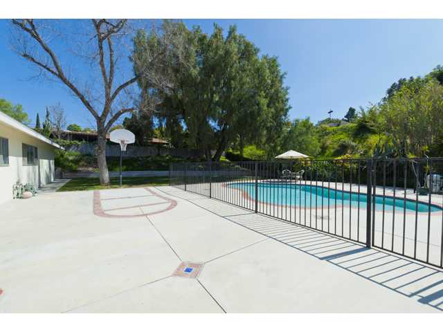 10229 Gaul Way, Spring Valley, CA 91977 photo 13