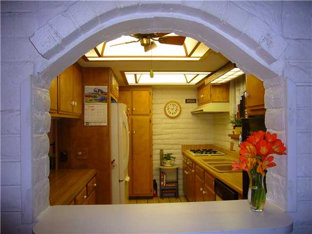 1330 E Fallbrook St, Fallbrook, CA 92028 photo 4
