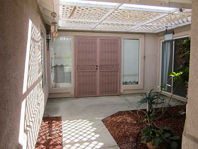 87 Avenida Descanso, Oceanside, CA 92057 photo 2