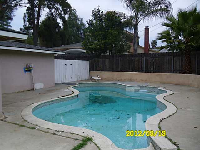2148 Pomegranate Ln, Fallbrook, CA 92028 photo 2