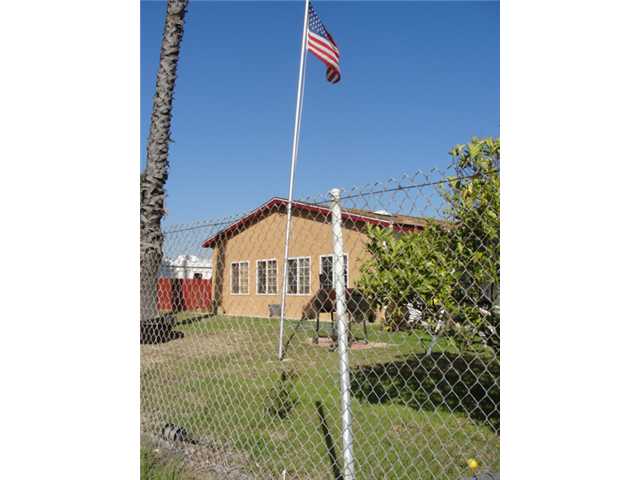 1574 La Corta St, Lemon Grove, CA 91945 photo 3