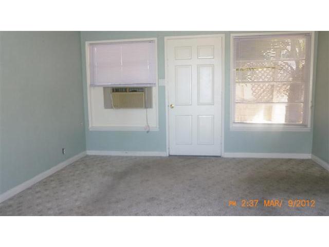 409 Womack Ln, Fallbrook, CA 92028 photo 2