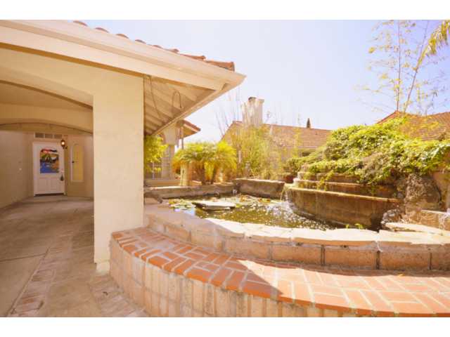 728 Rivertree Dr, Oceanside, CA 92058 photo 2